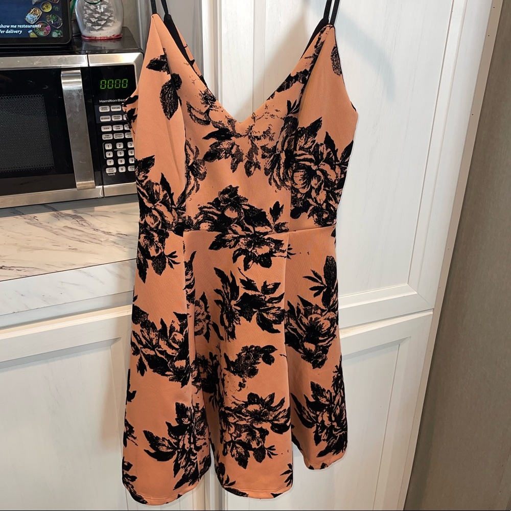 Eight sixty coral black floral cocktail party dress size XS